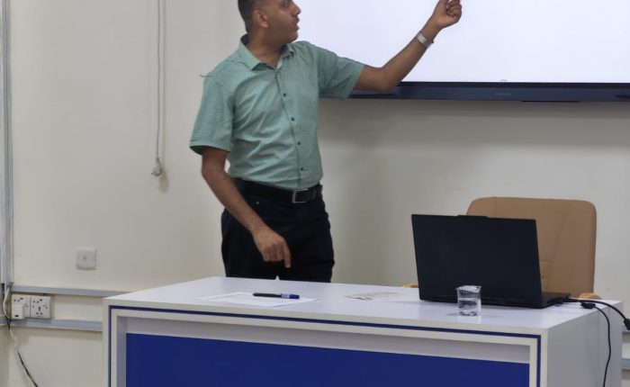 ورشة عمل حول برنامج MS.VISIO لطلبة المخيم الصيفي في مركز الحاسبة بالجامعة التقنية الجنوبية